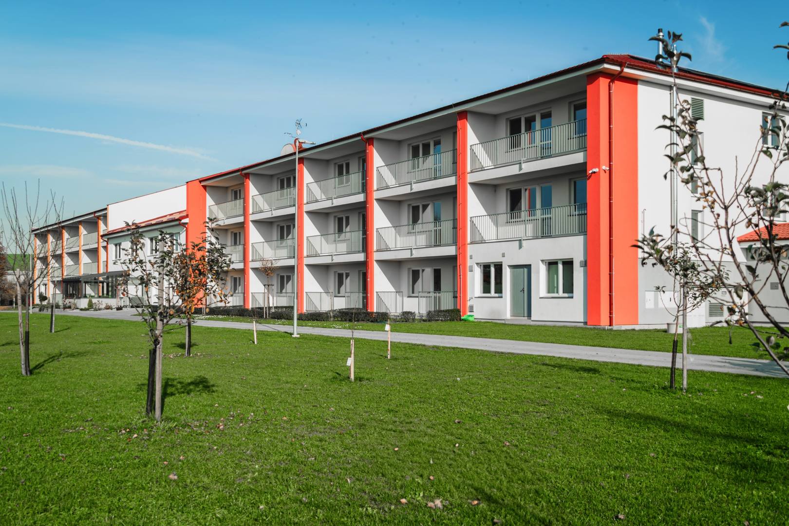 Domov Turovice budova a zahrada